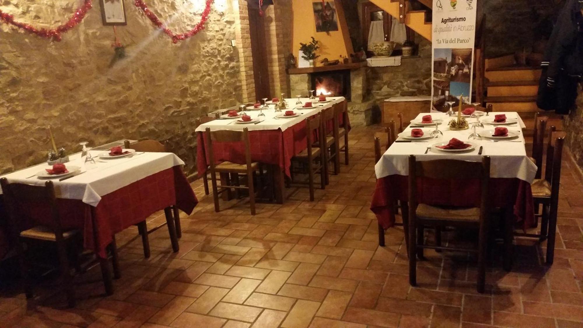 La Via Del Parco Villa Arsita Luaran gambar