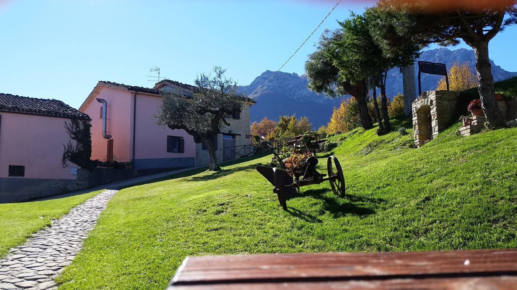 La Via Del Parco Villa Arsita Luaran gambar
